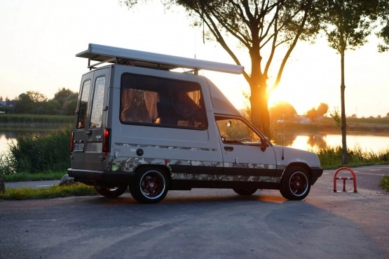                         RENAULT RAPID MINIKAMPER 1990 – 18500 PLN – POZNAŃ - zdjęcie 3
                        