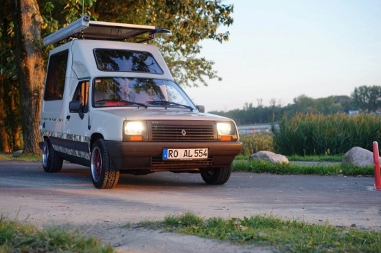                         RENAULT RAPID MINIKAMPER 1990 – 18500 PLN – POZNAŃ - zdjęcie 8
                        