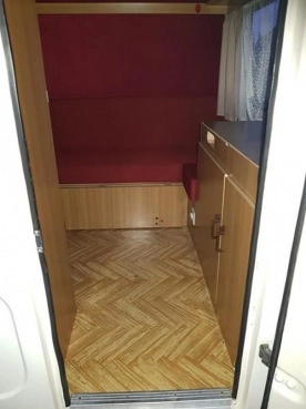                         Przyczepa kempingowa n126 e 1987 rok - zdjęcie 4
                        