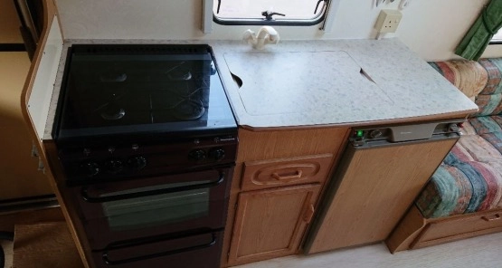                         Avondale Golden Mayfair 2000 r. - zdjęcie 10
                        