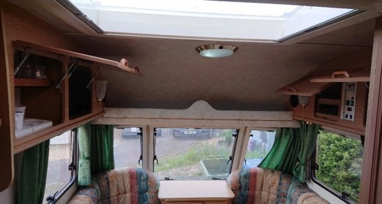                         Avondale Golden Mayfair 2000 r. - zdjęcie 14
                        