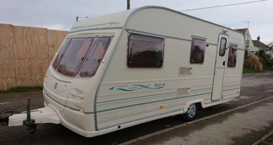                         Avondale Golden Mayfair 2000 r. - zdjęcie 1
                        