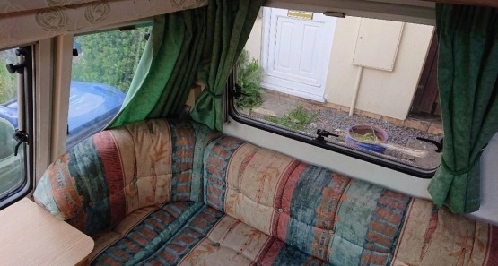                         Avondale Golden Mayfair 2000 r. - zdjęcie 4
                        