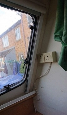                         Avondale Golden Mayfair 2000 r. - zdjęcie 6
                        