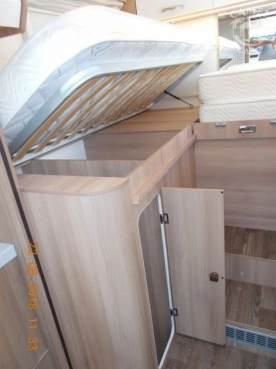                         WYPRZEDAŻ! RT AutoRoller 284 TL #1 - zdjęcie 11
                        