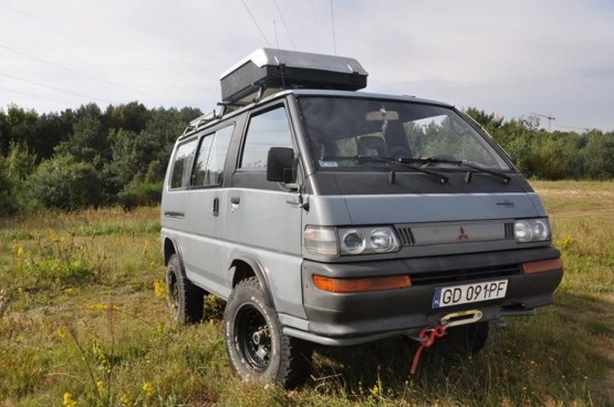                         MItsubishi L300 4x4 kamper wyprawowy - zdjęcie 10
                        