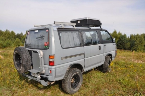                         MItsubishi L300 4x4 kamper wyprawowy - zdjęcie 11
                        
