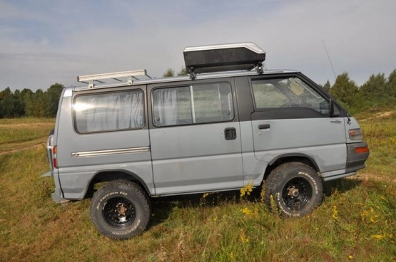                         MItsubishi L300 4x4 kamper wyprawowy - zdjęcie 1
                        