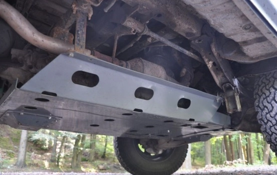                         MItsubishi L300 4x4 kamper wyprawowy - zdjęcie 20
                        