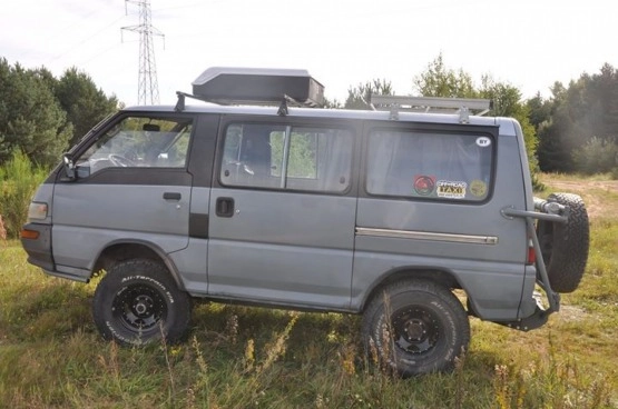                         MItsubishi L300 4x4 kamper wyprawowy - zdjęcie 9
                        