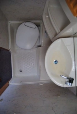                         DETHLEFFS CAMPER! Zadbana! Zarejestrowana! 4 osobowa z WC! Przedsionek - zdjęcie 2
                        