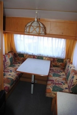                         DETHLEFFS CAMPER! Zadbana! Zarejestrowana! 4 osobowa z WC! Przedsionek - zdjęcie 4
                        