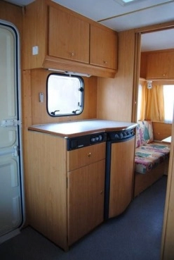                         DETHLEFFS CAMPER! Zadbana! Zarejestrowana! 4 osobowa z WC! Przedsionek - zdjęcie 5
                        