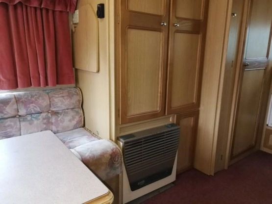                         Przyczepa kempingowa Swift 2 osobowa z przedsionkiem 1994 - zdjęcie 5
                        