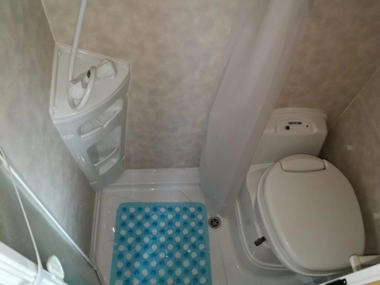                         Przyczepa kempingowa Avondale 4-osobowa z przedsionkiem 2000 - zdjęcie 2
                        