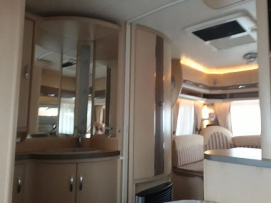                         Hobby La Vita Bionda 460 UFE 2009r. - zdjęcie 4
                        