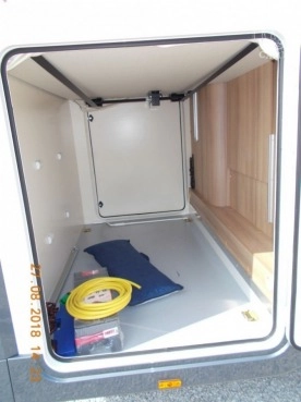                         WYPRZEDAŻ! RT AutoRoller 298 M - zdjęcie 4
                        