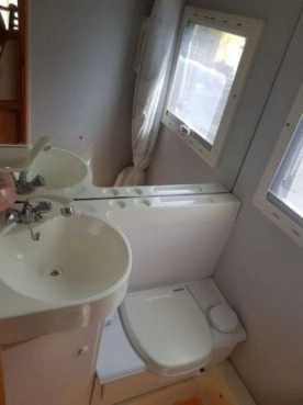                         Sprzedam Kampera Fiat Ducato 1,9 TDI 1997r. KNAUS KLIMA - zdjęcie 3
                        