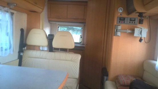                         kamper HYMER osoba prywatna - zdjęcie 27
                        