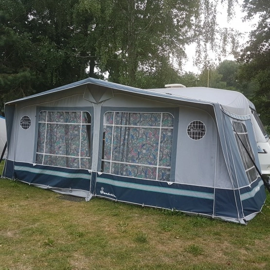                         HOBBY 495 DE LUX - zdjęcie 8
                        