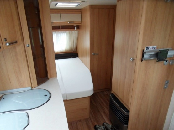                         Przyczepa KNAUS - WILK VIDA 450 HTD „Limited 60” 2013 - zdjęcie 12
                        