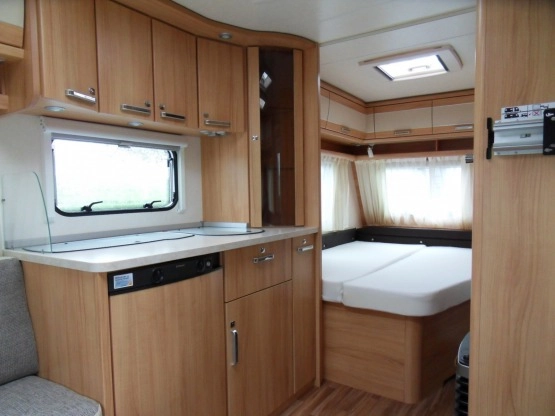                         Przyczepa KNAUS - WILK VIDA 450 HTD „Limited 60” 2013 - zdjęcie 4
                        