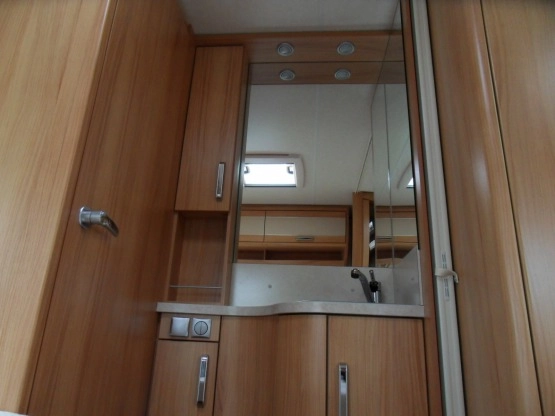                         Przyczepa KNAUS - WILK VIDA 450 HTD „Limited 60” 2013 - zdjęcie 7
                        