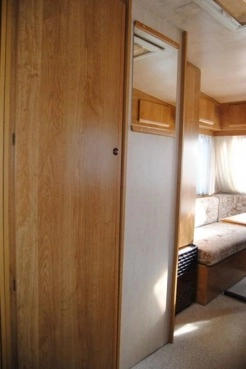                         ADRIA Zarejestrowana! Lekka DMC 800 kg! Łóżko piętrowe! Ciepła woda! - zdjęcie 7
                        