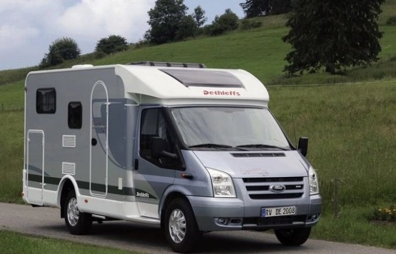                         Bogato wyposażony Kamper Dethleffs 2008 - zdjęcie 1
                        