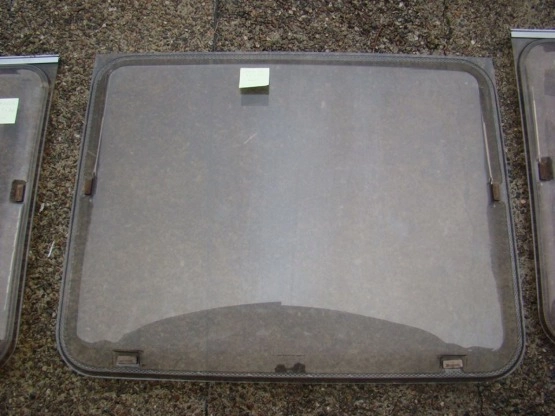                         OKAZJA !!! KOMPLET OKIEN Z ANGIELSKIEJ PRZYCZEPY - zdjęcie 10
                        