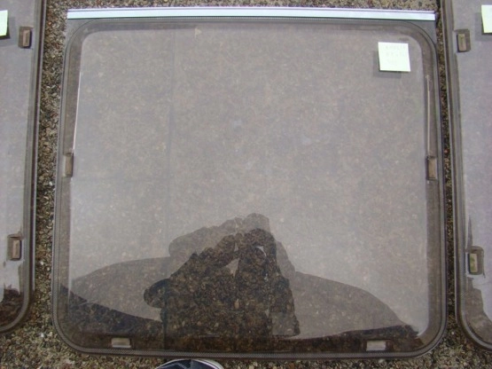                         OKAZJA !!! KOMPLET OKIEN Z ANGIELSKIEJ PRZYCZEPY - zdjęcie 12
                        