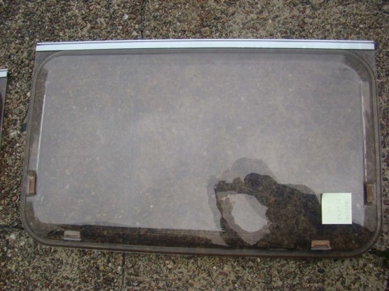                         OKAZJA !!! KOMPLET OKIEN Z ANGIELSKIEJ PRZYCZEPY - zdjęcie 4
                        