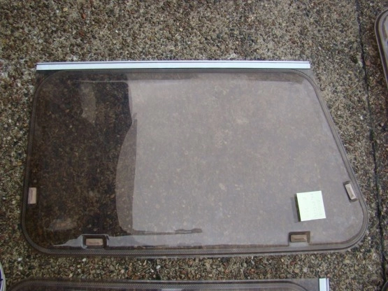                         OKAZJA !!! KOMPLET OKIEN Z ANGIELSKIEJ PRZYCZEPY - zdjęcie 8
                        