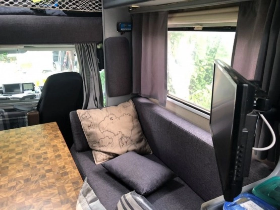                         Kamper Ford Transit gotowy do jazdy - zdjęcie 10
                        