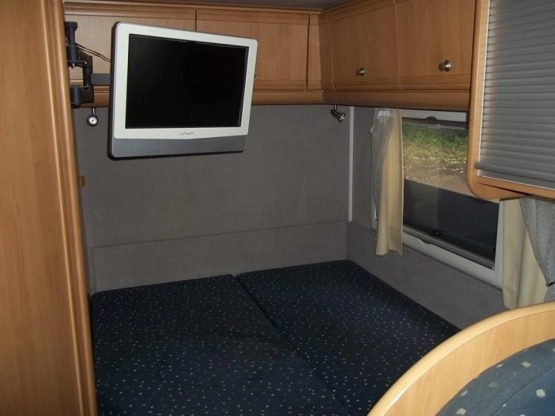                         Camper VW LT 2,5 TDI, CARMAN, wersja zimowa rok 2002, 6 osób - zdjęcie 11
                        