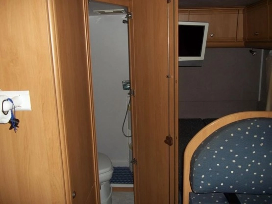                         Camper VW LT 2,5 TDI, CARMAN, wersja zimowa rok 2002, 6 osób - zdjęcie 13
                        