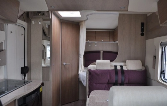                         Sprzedam Burstner IXEO TIME it 660 2014, Zakupiony w 2015 roku. Faktura VAT  159 000 zł - Warszawa  - zdjęcie 3
                        