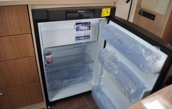                         Sprzedam Burstner IXEO TIME it 660 2014, Zakupiony w 2015 roku. Faktura VAT  159 000 zł - Warszawa  - zdjęcie 4
                        