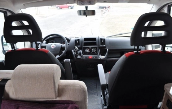                         Sprzedam Burstner IXEO TIME it 660 2014, Zakupiony w 2015 roku. Faktura VAT  159 000 zł - Warszawa  - zdjęcie 7
                        