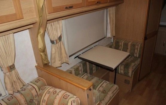                         Przyczepa kempingowa Elddis 4/5 Osób - zdjęcie 8
                        