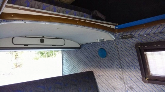                         Sprzedam Volkswagena Transportera T3 z 1986 r. - zdjęcie 10
                        