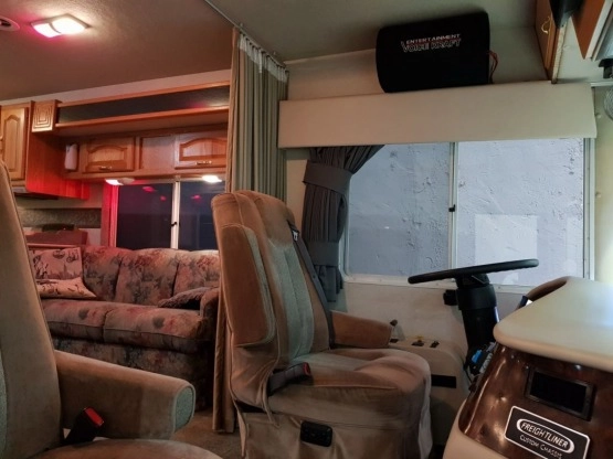                         KAMPER 9-osób, DAMON ULTRASPORT, FULL OPCJA, IGŁA - zdjęcie 10
                        