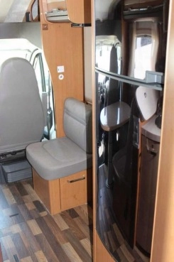                         KNAUS SUN TI 650 2013 FV 23% - zdjęcie 2
                        