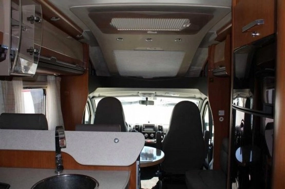                         KNAUS SUN TI 650 2013 FV 23% - zdjęcie 3
                        