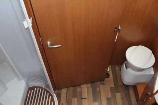                         KNAUS SUN TI 650 2013 FV 23% - zdjęcie 4
                        