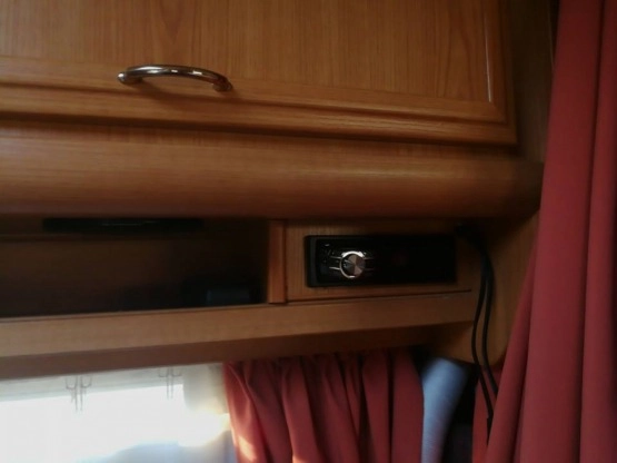                         Kamper Concorde 620XT pełne wyposażenie 2x klima, zimowy - zdjęcie 6
                        