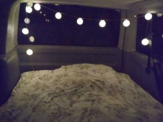                         Volkswagen Multivan T4, 2.5 TDi, 98 r., stolik, łóżko - zdjęcie 2
                        