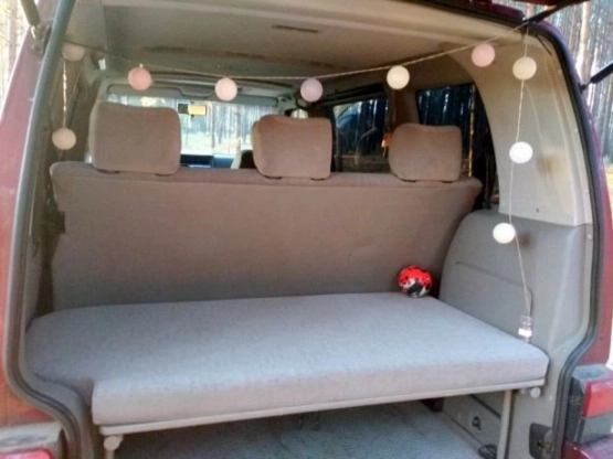                         Volkswagen Multivan T4, 2.5 TDi, 98 r., stolik, łóżko - zdjęcie 3
                        