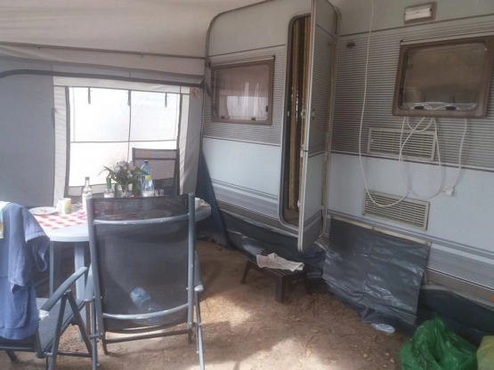                         Sprzedam rodzinną, 4 osobową przyczepę DETHLEFFS RONDO - zdjęcie 10
                        