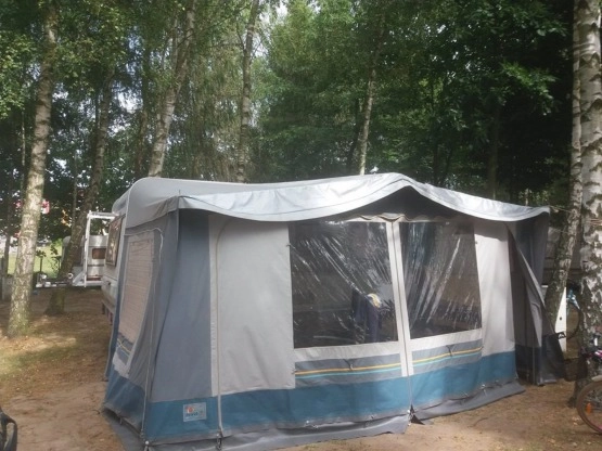                         Sprzedam rodzinną, 4 osobową przyczepę DETHLEFFS RONDO - zdjęcie 7
                        